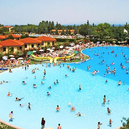 Camping Bella Italia In Peschiera Del Garda - Gardasee Apartment Exterior foto