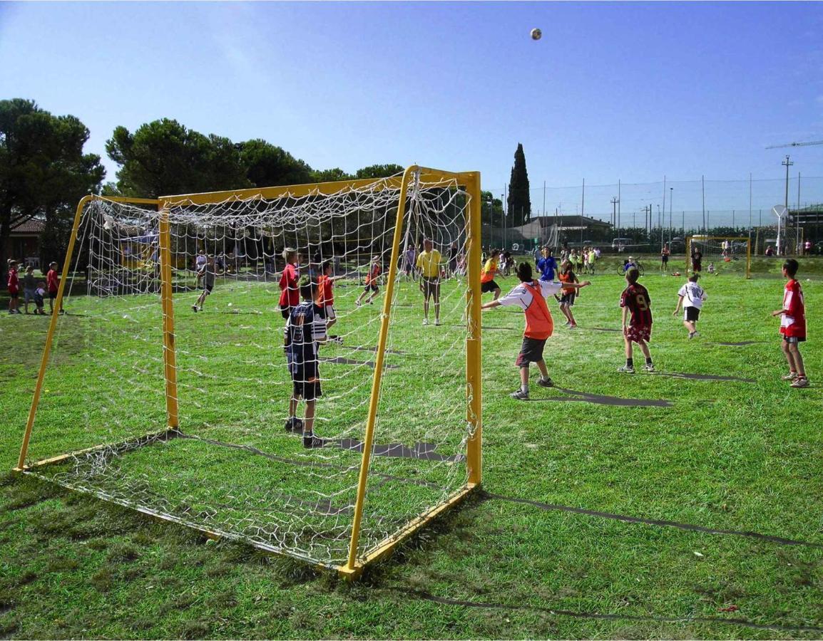 Camping Bella Italia In Peschiera Del Garda - Gardasee Exterior foto