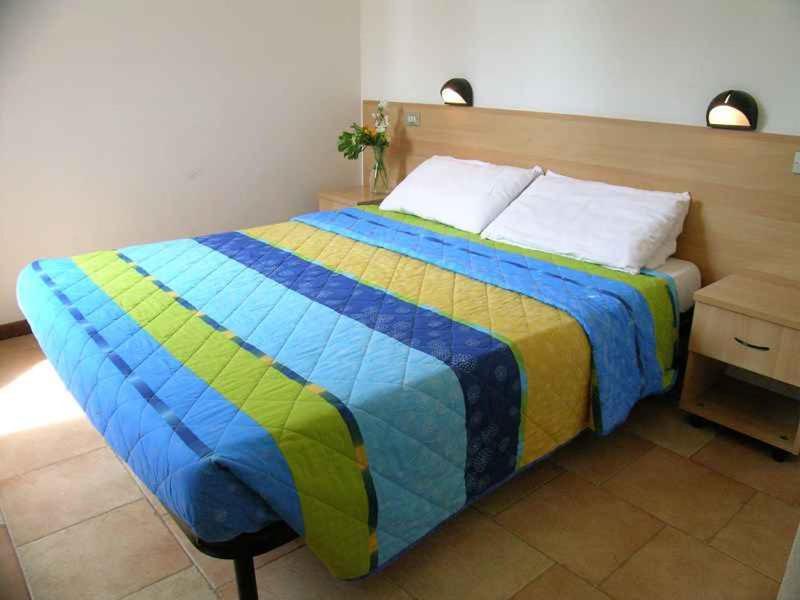 Camping Bella Italia In Peschiera Del Garda - Gardasee Apartment Exterior foto