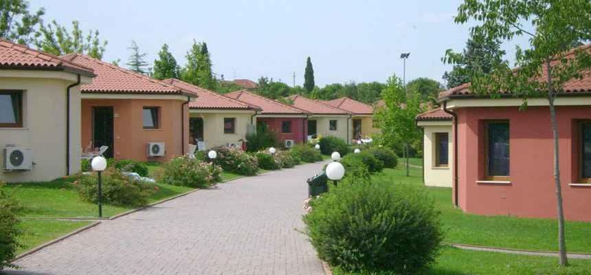 Camping Bella Italia In Peschiera Del Garda - Gardasee Exterior foto