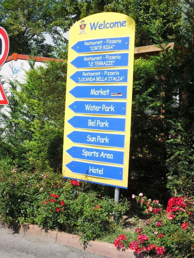 Camping Bella Italia In Peschiera Del Garda - Gardasee Apartment Exterior foto