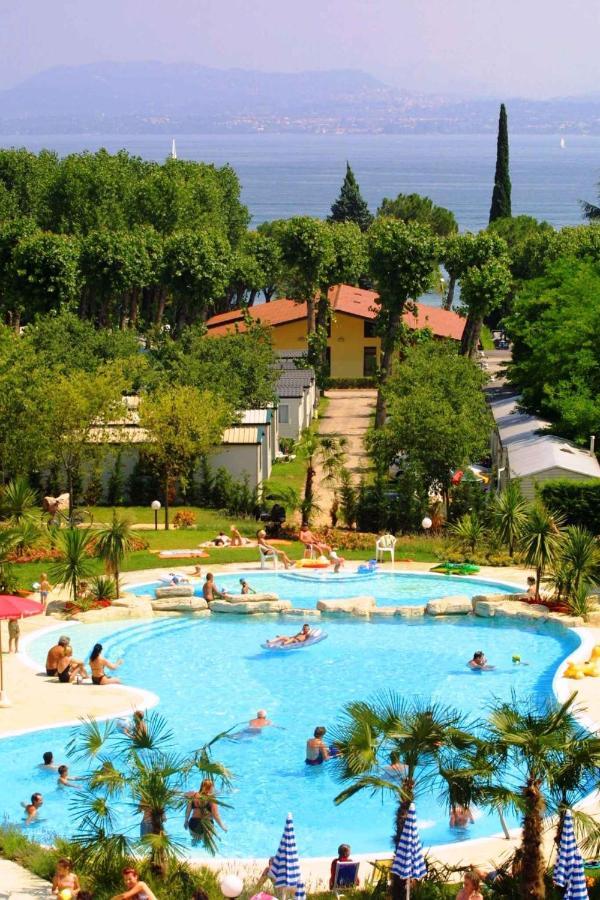 Camping Bella Italia In Peschiera Del Garda - Gardasee Apartment Exterior foto